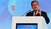 „Polské úspěchy jsou šancí a společnou nadějí na rychlejší překonání krize, protože Polsko nepřetržitě 20 let hospodářsky roste,“ prohlásil polský prezident Bronislav Komorowski 4. září před zahajovací diskusí 22. Ekonomického fóra v Krynici. „Polské úspěchy jsou šancí a společnou nadějí na rychlejší překonání krize, protože Polsko nepřetržitě 20 let hospodářsky roste,“ prohlásil polský prezident Bronislav Komorowski 4. září před zahajovací diskusí 22. Ekonomického fóra v Krynici.