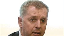 Ministr zemědělství Petr Bendl zrušil výběrové řízení na generálního ředitele Lesů ČR. Ministr zemědělství Petr Bendl zrušil výběrové řízení na generálního ředitele Lesů ČR.