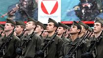 Rakouští rekruti při slavnostní přísaze během státního svátku 26. října ve Vídni. Rakouští rekruti při slavnostní přísaze během státního svátku 26. října ve Vídni.