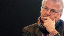 Daniel Cohn-Bendit za své chování nebyl nikdy trestně stíhán, otevřeně se za něj postavili i rodiče jeho bývalých svěřenců z mateřské školy. Daniel Cohn-Bendit za své chování nebyl nikdy trestně stíhán, otevřeně se za něj postavili i rodiče jeho bývalých svěřenců z mateřské školy.