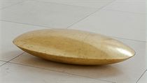 Jindřich Zeithamml: Elipsa. Dřevo, plátkové zlato, 81 x 42 x 21 cm (nedatováno). Jindřich Zeithamml: Elipsa. Dřevo, plátkové zlato, 81 x 42 x 21 cm (nedatováno).