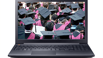 Nejlepší univerzity jako Harvard, MIT nebo Berkeley dávají zdarma na webové stránky EdX, Coursera či Udacity výukové kurzy mnoha předmětů. A zapisují se do nich desetitisíce lidí. Nejlepší univerzity jako Harvard, MIT nebo Berkeley dávají zdarma na webové stránky EdX, Coursera či Udacity výukové kurzy mnoha předmětů. A zapisují se do nich desetitisíce lidí.