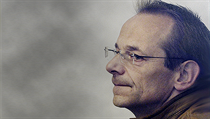 Ředitel odboru kontroly a vnitřní bezpečnosti Vojenského zpravodajství (VZ) Jan Pohůnek se v rozhovoru pro deník Právo vyjádřil i o předání „zpravodajské informace“ expremiérovi české vlády Petru Nečasovi. Dle komentátora Jana Schneidera z Pohůnkova reál Ředitel odboru kontroly a vnitřní bezpečnosti Vojenského zpravodajství (VZ) Jan Pohůnek se v rozhovoru pro deník Právo vyjádřil i o předání „zpravodajské informace“ expremiérovi české vlády Petru Nečasovi. Dle komentátora Jana Schneidera z Pohůnkova reál