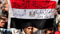 Současný Egypt se pod faktickou vojenskou vládou generála Sísího začíná sbližovat s Ruskem. Současný Egypt se pod faktickou vojenskou vládou generála Sísího začíná sbližovat s Ruskem.
