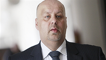 Petr Lessy je opět ve služebním poměru a policejním prezidentem. Petr Lessy je opět ve služebním poměru a policejním prezidentem.