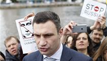 Populární předák ukrajinské opozice Vitalij Kličko na protiruské demonstraci v Dublinu. | na serveru Lidovky.cz | aktuální zprávy