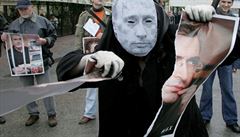 Premiér Vladimir Putin není viník a Michail Chodorkovskuij není pouze oběť. Premiér Vladimir Putin není viník a Michail Chodorkovskuij není pouze oběť.