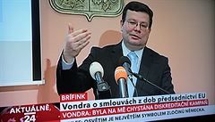 Ministr obrany a místopředseda ODS Alexandr Vondra na dnešní mimořádné tiskové konferenci vyvracel spekulace o předražené zakázky se společností Promopro během českého předsednictví EU. Ministr obrany a místopředseda ODS Alexandr Vondra na dnešní mimořádné tiskové konferenci vyvracel spekulace o předražené zakázky se společností Promopro během českého předsednictví EU.