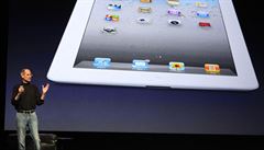 Steve Jobs vypadal při prezentaci k světu i přesto, že se dalo jen stěží odhadnout, kdo v minulém roce zhubl víc - iPad, anebo on sám. Steve Jobs vypadal při prezentaci k světu i přesto, že se dalo jen stěží odhadnout, kdo v minulém roce zhubl víc - iPad, anebo on sám.