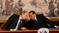 Obchod mezi Eni a Gazpromen zapadá nejen do obecného kontextu velmi dobrých vztahů mezi Kremlem a italským premiérem Silviem Berlusconim, ale i do konkrétní spolupráce mezi těmito dvěma energetickými giganty. Obchod mezi Eni a Gazpromen zapadá nejen do obecného kontextu velmi dobrých vztahů mezi Kremlem a italským premiérem Silviem Berlusconim, ale i do konkrétní spolupráce mezi těmito dvěma energetickými giganty.
