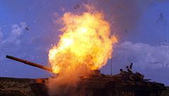 Kaddáfího tanky nemohou odolat spojeneckým náletům, které v Libyi pokračují již třetí den. Kaddáfího tanky nemohou odolat spojeneckým náletům, které v Libyi pokračují již třetí den.