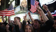 Smrt Usámy bin Ládina terorismus nevymýtí, ale americkému prezidentovi Baracku Obamovi by mohla pomoci ke znovuzvolení. Smrt Usámy bin Ládina terorismus nevymýtí, ale americkému prezidentovi Baracku Obamovi by mohla pomoci ke znovuzvolení.