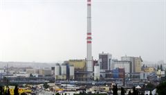 Od roku 2013 budou teplárny nakupovat stále větší podíl povolenek na emise CO2 v aukcích a v roce 2020 již téměř žádné bezplatné povolenky nedostanou. Od roku 2013 budou teplárny nakupovat stále větší podíl povolenek na emise CO2 v aukcích a v roce 2020 již téměř žádné bezplatné povolenky nedostanou.