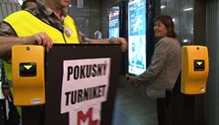 O turniketech v pražském metru, proti nimž pretestovala Česká pirátská strana ve stanici I. P Pavlova, musí rozhodnout vedení města. Podle primátora Bohuslava Svobody se o této možnosti zatím nejednalo. O turniketech v pražském metru, proti nimž pretestovala Česká pirátská strana ve stanici I. P Pavlova, musí rozhodnout vedení města. Podle primátora Bohuslava Svobody se o této možnosti zatím nejednalo.