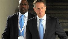 Americký ministr financí Timothy Geithner opouštěl v pátek neformální schůzku svých kolegů z EU s rozpačitým výrazem ve tváři. Jeho vzkaz? Na záchranu Evropy už nemáme síly. Americký ministr financí Timothy Geithner opouštěl v pátek neformální schůzku svých kolegů z EU s rozpačitým výrazem ve tváři. Jeho vzkaz? Na záchranu Evropy už nemáme síly.