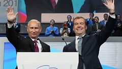 Ruský premiér a prezident, respektive prezident a premiér: Vladimir Putin a Dmitrij Medveděv. Ruský premiér a prezident, respektive prezident a premiér: Vladimir Putin a Dmitrij Medveděv.