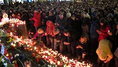 Ordinary Czech pay tribute to Václav Havel on Sunday evening Ordinary Czech pay tribute to Václav Havel on Sunday evening