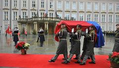Podobně velkolepý pohřeb už Česko nejspíše nezažije: zemřel Václav Havel. Podobně velkolepý pohřeb už Česko nejspíše nezažije: zemřel Václav Havel.