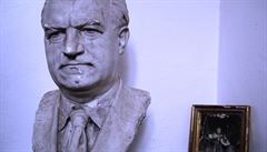 A plaster bust of Czechoslovakia’s ‘first working class president’ A plaster bust of Czechoslovakia’s ‘first working class president’