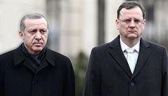 Premiér Nečas svému protějškovi Erdoganovi potvrdil, že Česká republika je spojencem a podporovatelem aspirací Turecka na vstup do EU. Premiér Nečas svému protějškovi Erdoganovi potvrdil, že Česká republika je spojencem a podporovatelem aspirací Turecka na vstup do EU.