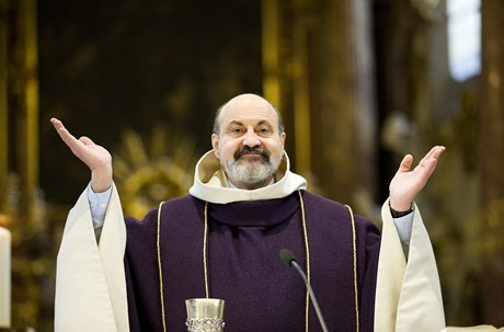 S ocenním za výjimený pínos pro duchovní rozmr ivota je spojena odmna 1,1 milionu liber (asi 36 milion korun). Tu má ocenný pouít nikoli k osobnímu obohacení, ale k dalímu rozvoji inností ve svém oboru.