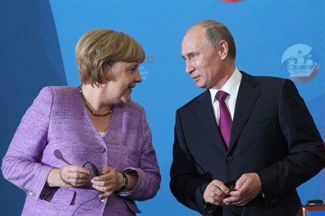 Vztahy mezi Angelou Merkelovou a Vladimirem Putinem nikdy nebyly ádnou idylou, Nmecko a Rusko vak vdí, jak hodn jsou na sob závislé.