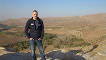 Historik středověkého Blízkého východu z Orientálního ústavu Akademie věd ČR Miroslav Melčák v iráckém terénu. Historik středověkého Blízkého východu z Orientálního ústavu Akademie věd ČR Miroslav Melčák v iráckém terénu.