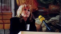 „Nepoužíváte-li jazyk obyčejných lidí, nemůžete na svou stranu získat jejich srdce. A to se nám podařilo. To je náš nejdůležitější úspěch,“ říká Mária Schmidtová. „Nepoužíváte-li jazyk obyčejných lidí, nemůžete na svou stranu získat jejich srdce. A to se nám podařilo. To je náš nejdůležitější úspěch,“ říká Mária Schmidtová.