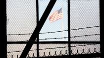 Podaří se Baracku Obamovi zavřít věznici na základně Guantánamo, jak slibuje od začátku svého mandátu? Podaří se Baracku Obamovi zavřít věznici na základně Guantánamo, jak slibuje od začátku svého mandátu?