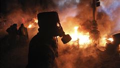 Bojovník na kyjevské barikádě 25. ledna 2014. Bojovník na kyjevské barikádě 25. ledna 2014.