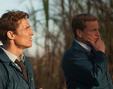 Matthew McConaughey a Woody Harrelson v seriálu Temný pípad