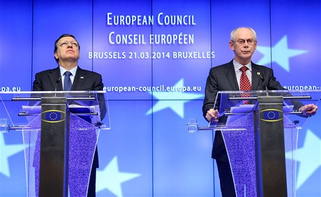 éf Evropské komise Jose Manuel Barosso (vlevo) a pedseda Evropské rady Herman Van Rompuy.