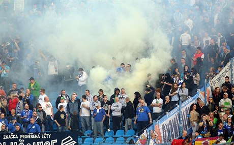 Fanouci pi zápase Baníku Ostrava a Sparty tropili výtrnosti