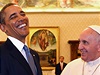Spolený smích. Barack Obama (vlevo) a pape Frantiek se seli ve Vatikánu.