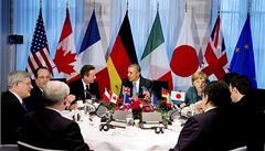Lídi skupiny G7 pi jednání v nizozemském Haagu.