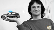 Děkan Miroslav Ševčík se svým vozem a Modrým majákem | na serveru Lidovky.cz | aktuální zprávy