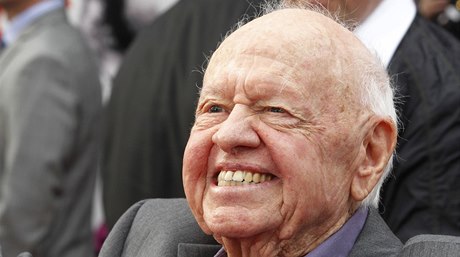 Mickey Rooney získal dvakrát Oscara.