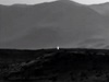 Pojízdná laborato Curiosity vyfotila na Marsu záhadné svtlo. (rok 2014)