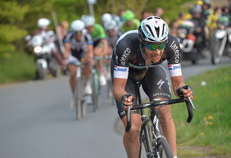 Niki Terpstra bhem slavné klasiky Paí-Roubaix.
