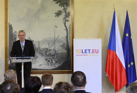 Prezident Millo Zeman na konferenci k 10. výroí vstupu R do Evropské unie