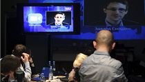 Edward Snowden se ptá Vladimira Putina. Novináři sledují živě přenášenou debatu. | na serveru Lidovky.cz | aktuální zprávy