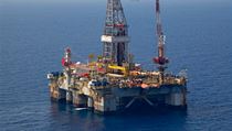 Těžební věž společnosti Noble Energy ve středomořském nalezišti Leviathan. Těžební věž společnosti Noble Energy ve středomořském nalezišti Leviathan.