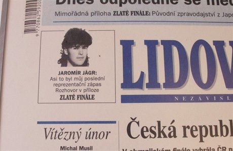 Jágr se "louil" u v únoru 1998 po triumfu v Naganu. Takhle vypadala titulní...