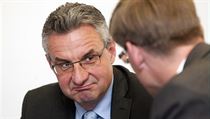 Lídr ODS do eurovoleb Jan Zahradil při čekání na volební výsledky. | na serveru Lidovky.cz | aktuální zprávy