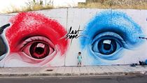 Jeden z výtvorů v Aténách od streetartisty iNO. | na serveru Lidovky.cz | aktuální zprávy