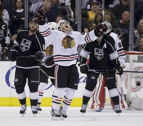 V semifinálovém boji Stanley Cupu si Chicago vynutilo rozhodující sedmý zápas.