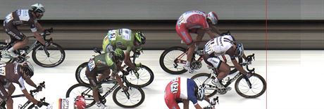 FOTOFINI. Nmeck cyklista Marcel Kittel vyhrl tvrtou etapu Tour de France...