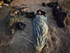 Izraeltí vojáci pi odpoinku.