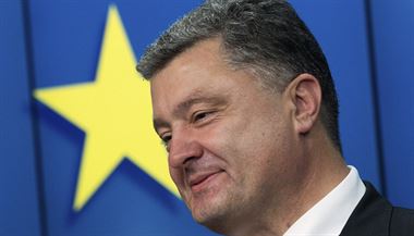 Ukrajinsk prezident Petro Poroenko na nvtv v Bruselu.