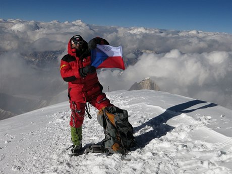 Horolezec Radek Jaro (na snímku z vrcholu) zdolal 26. ervence druhou nejvyí...